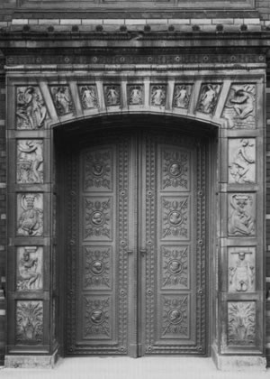 Linke Portaltür der Bauakademie (Meßbildaufnahme um 1915)